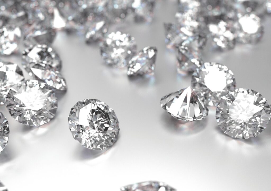 Sell diamonds in Los Angeles - loose stones, engagement rings, and luxury jewelry for top cash